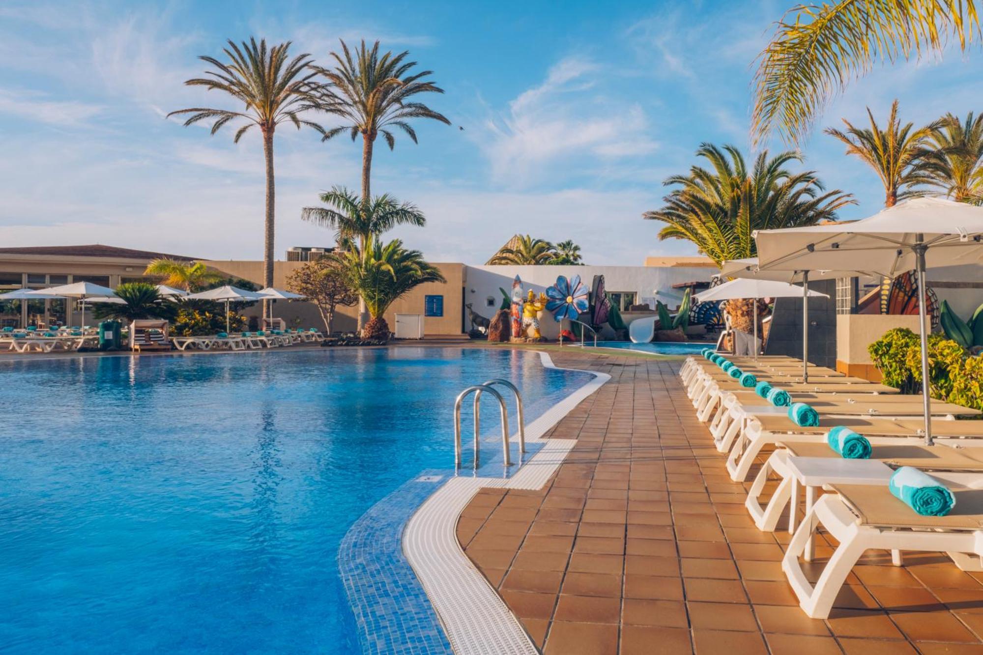 Iberostar Waves Gaviotas Park 4*